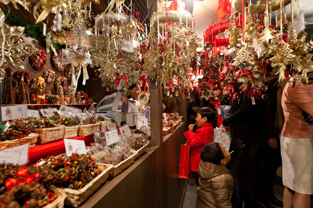 世界最大級とも言われるシュツットガルトのクリスマスマーケットを再現した「クリスマスマーケット」