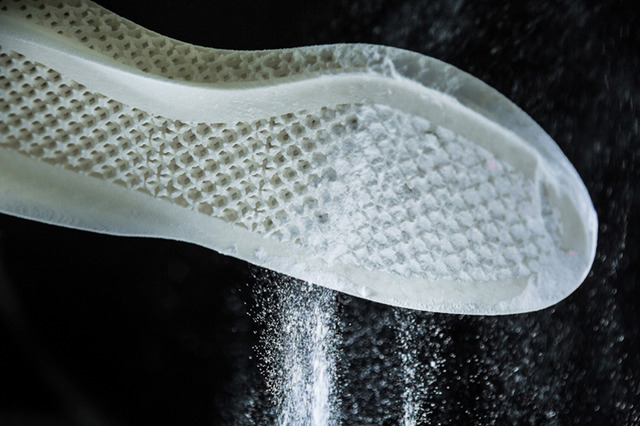 アディダスが3Dプリントによる全く新しいランニングシューズ用ミッドソール「Futurecraft 3D」を発表