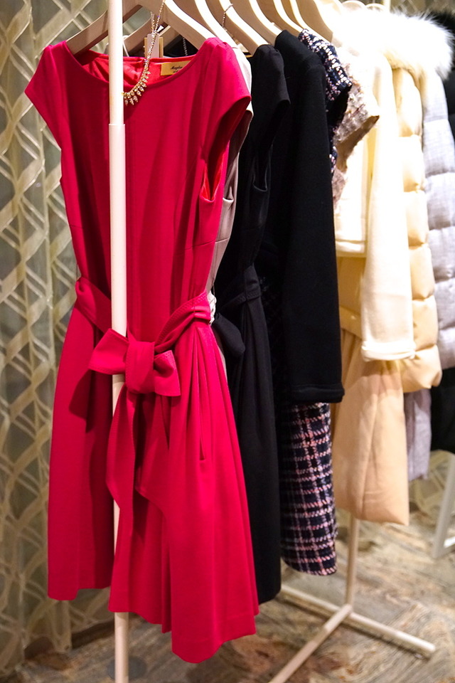 桐谷美玲 コシノジュンコも Kawaii に興奮 新宿伊勢丹で 内藤ルネ展 スタート Photo 38 38 Fashion Headline