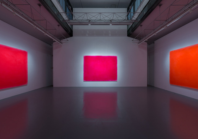李禹煥「色のハレーション/空間のハレーション」展覧会風景（2015年）協力：SCAI THE BATHHOUSE