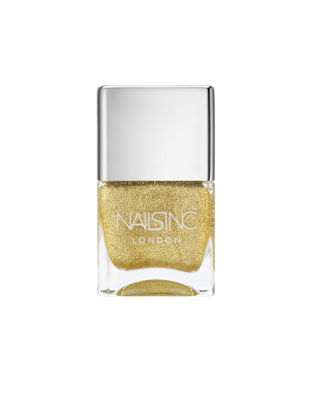 雪のように舞うホワイトゴールドグリッター ネイルズ インクのクリスマス限定コレクション Photo 14 19 Fashion Headline