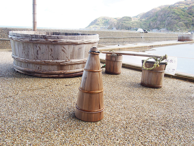 揚げ浜式製塩法は江戸時代から400年以上も続く、伝統の塩づくり