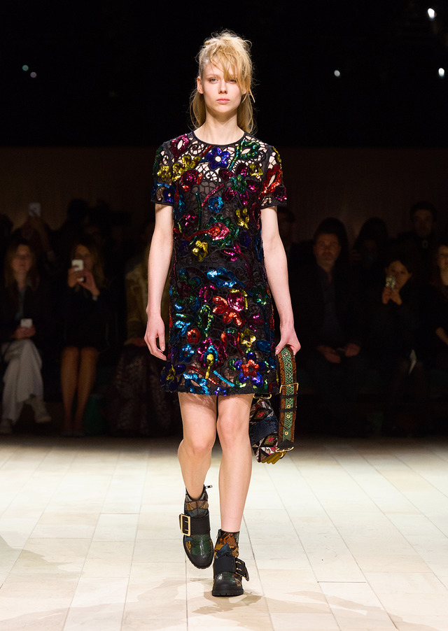 [LOOK] Burberry February 2016 Women's Collection | PHOTO(30/76 ...