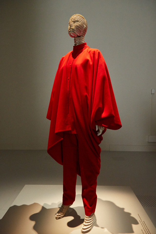 「MIYAKE ISSEY展: 三宅一生の仕事」