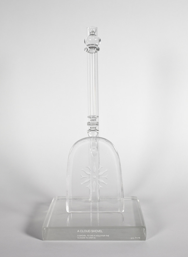 オノ・ヨーコ　Yoko Ono "A CLOUD SHOVEL", 1971 / 2015, Glass, Overall Dimensions: 17.8 × 17.8 × 30.5cm, ed. 6