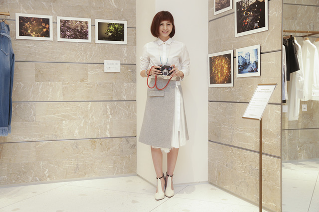 安田美沙子 写真展開催までのストーリーを語る ルーガとのコラボシャツ製作秘話も Interview Photo 4 8 Fashion Headline