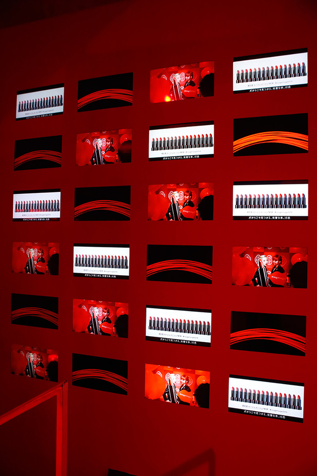 資生堂が“赤”を極めた16色の口紅「資生堂 ルージュ ルージュ」の発売を記念したイベントを開催