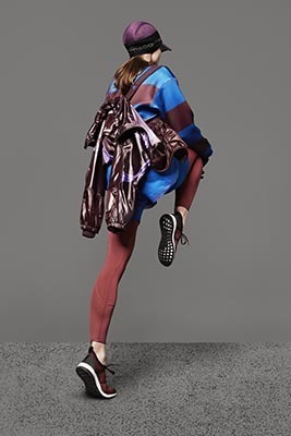 アディダス バイ ステラ マッカートニー 女性のスポーツシーンをフェミニンかつ躍動的に表現した16秋冬コレクション Photo 10 14 Fashion Headline