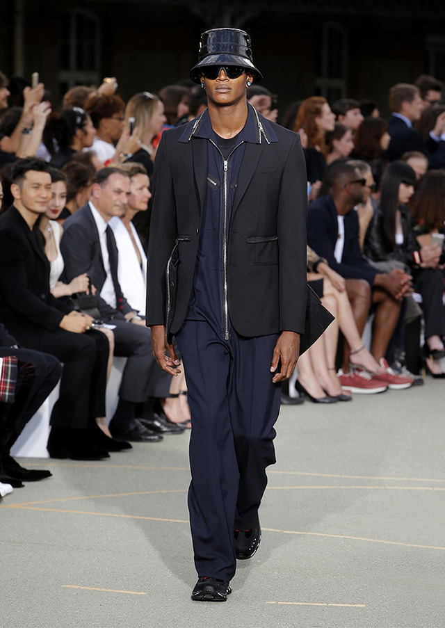 Givenchy by Riccardo Tisci, a symbol of enigmatic mystery [SS17 Men's ...