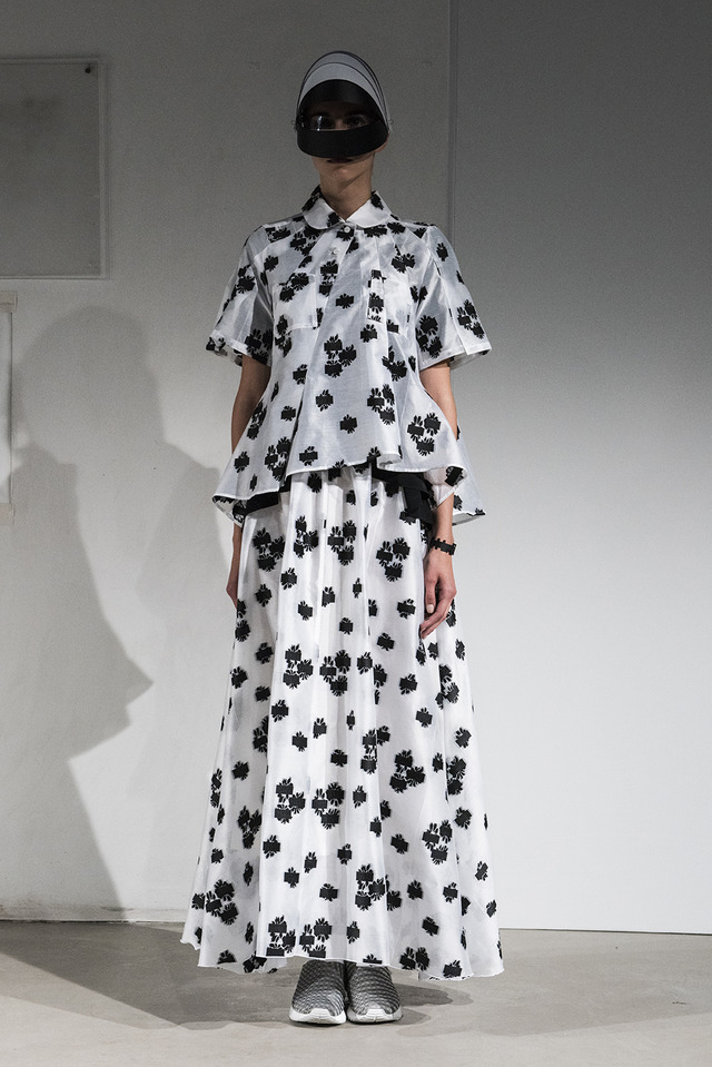 アンリアレイジ 服に声を与えた観客体験型のショー 音楽はサカナクション山口一郎 17ssウィメンズ Photo 5 25 Fashion Headline