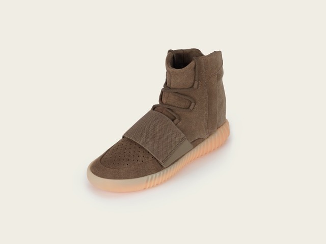 「adidas Originals by KANYE WEST」から10月15日、「YEEZY BOOST 750」（4万5,000円）の新色ライトブラウンが登場