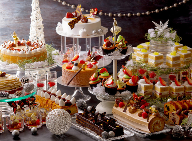 ホテルニューオータニ大阪で「スイーツ＆サンドウィッチビュッフェ ～クリスマスケーキと栗とパンケーキ～」が開催