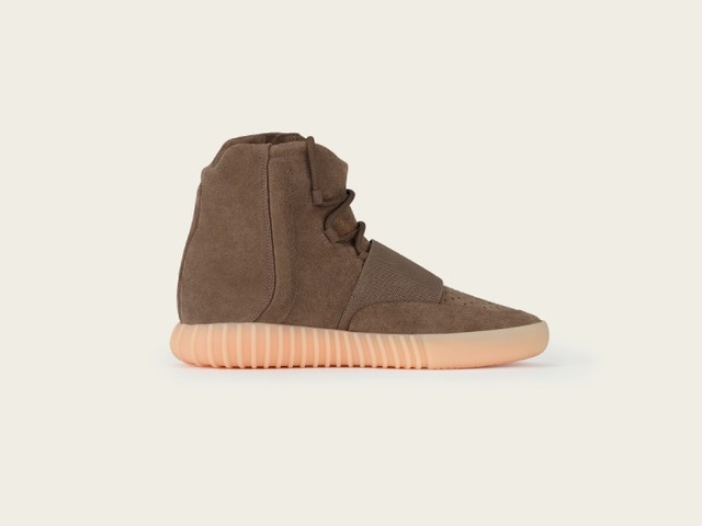 「adidas Originals by KANYE WEST」から10月15日、「YEEZY BOOST 750」（4万5,000円）の新色ライトブラウンが登場