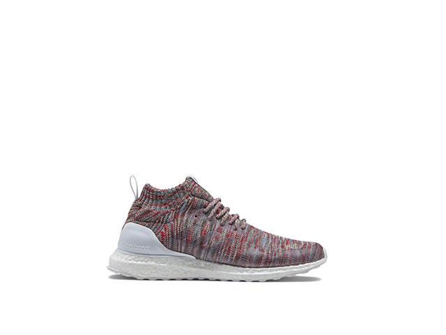 「ULTRABOOST MID KITH」（2万6,000円）