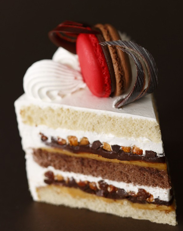 「スーパーチョコレートショートケーキ」（1,500円）