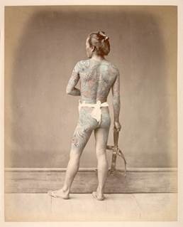 ライムント フォン シュティルフリート 《刺青をした別当》 1877-80年、 鶏卵紙に手彩色