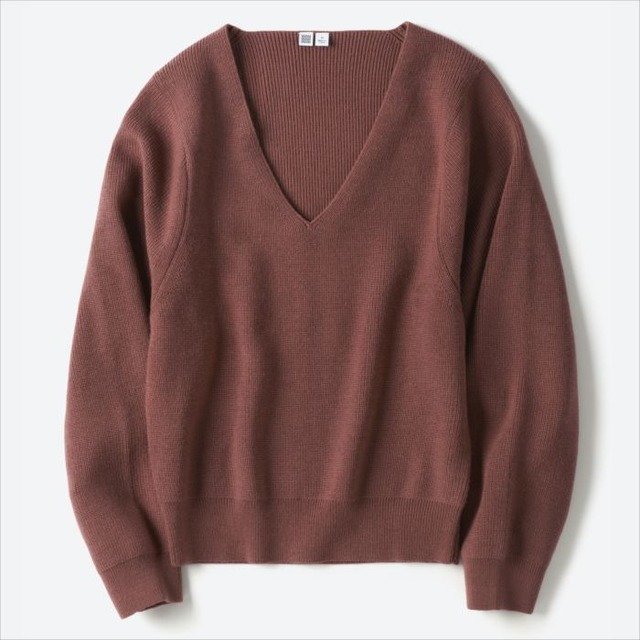W UメリノブレンドVネックセーター（L/4,990円）