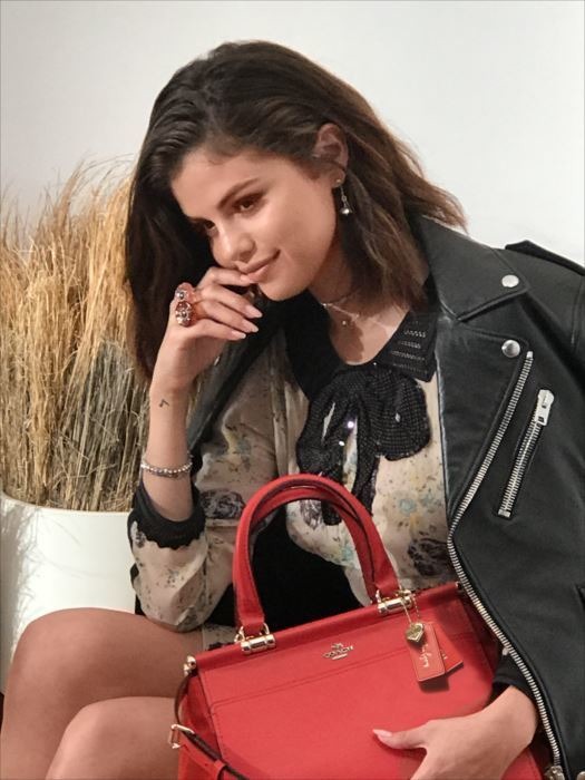 「Coach x Selena Gomez」が9月1日に発売