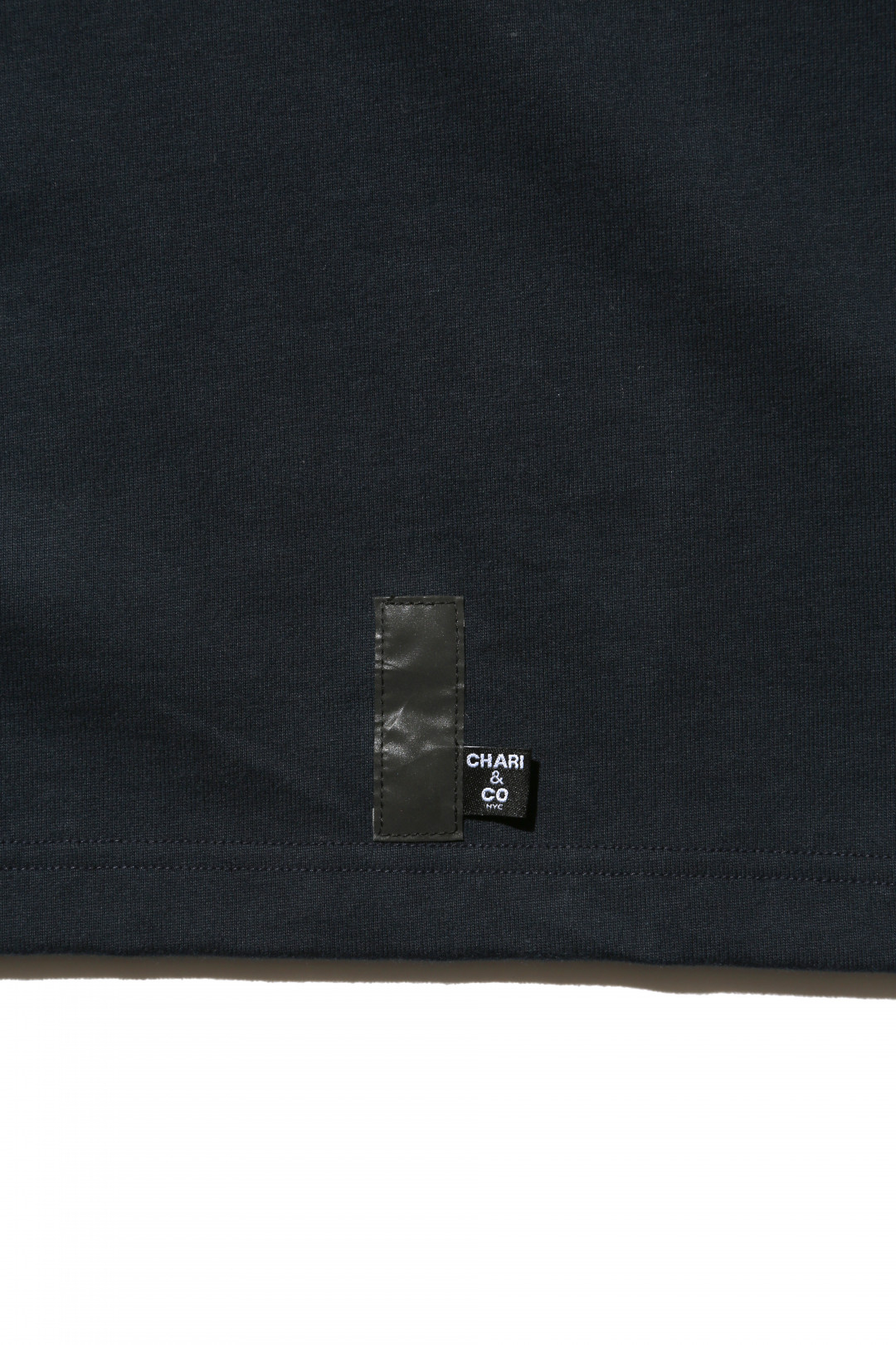 LONG SLEEVE T-SHIRT NAVY（7,900円）