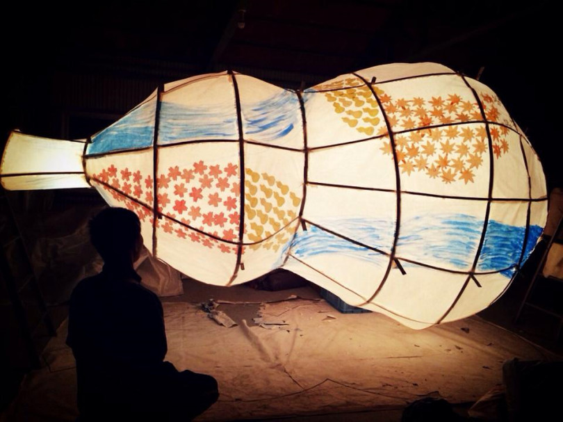 竹と和紙を使って大型行灯をつくる「ひょうたん・アートプロジェクト」