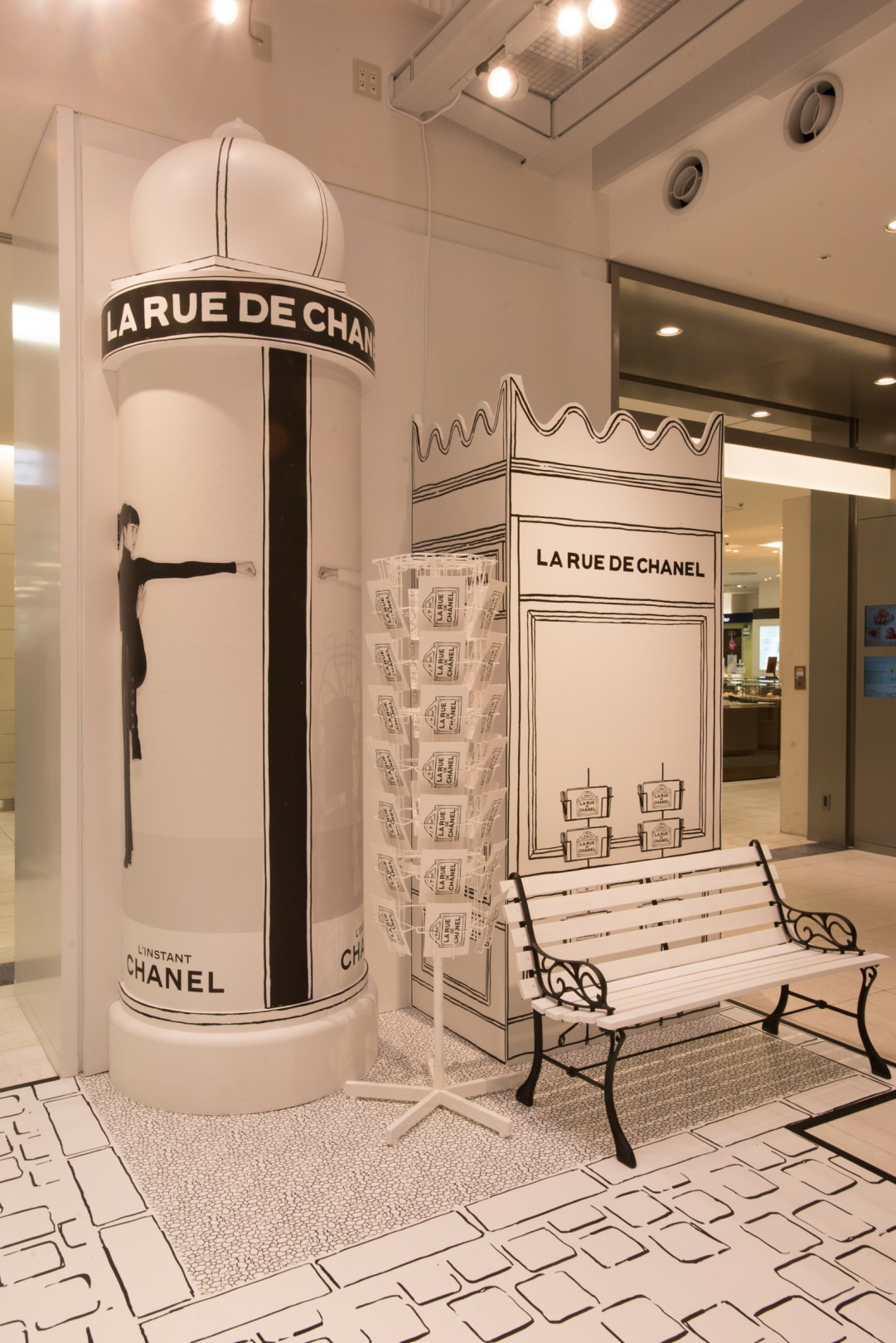 シャネルがポップアップイベント「ラ リュ ドゥ シャネル（La Rue de CHANEL）」を松屋銀座1階のスペース・オブ・ギンザにて開催中