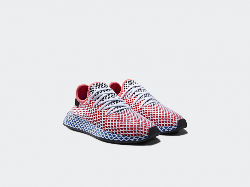 ウィメンズモデル「DEERUPT RUNNER W」AC8466（1万3,000円）