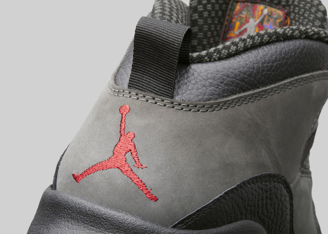 「AIR JORDAN X DARK SHADOW」