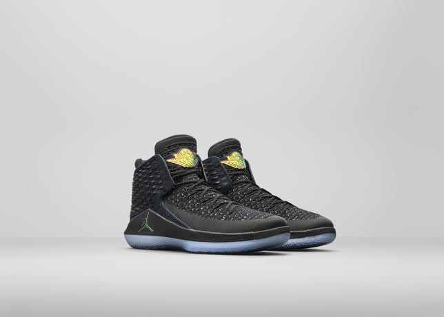 「AIR JORDAN XXXII STEALTH」