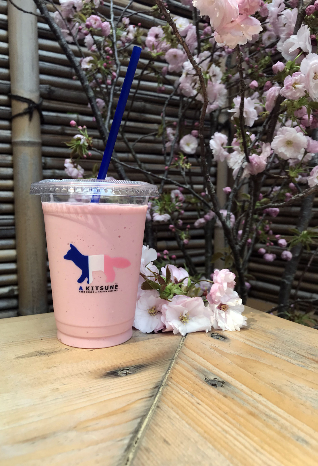 カフェ キツネ（CAFÉ KITSUNÉ）期間限定スペシャルドリンク「ICHIGO MILK」（780円）