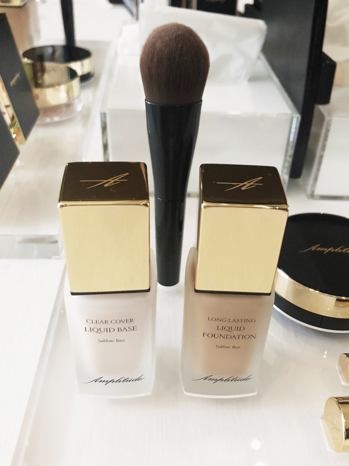 アンプリチュード ロングラスティング クリームファンデーション