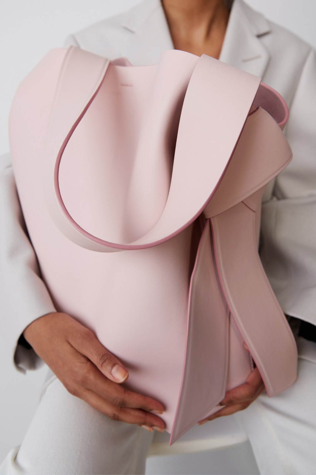 Acne Studious Musubi Maxi ショルダーバッグ Acne Studios/アクネ