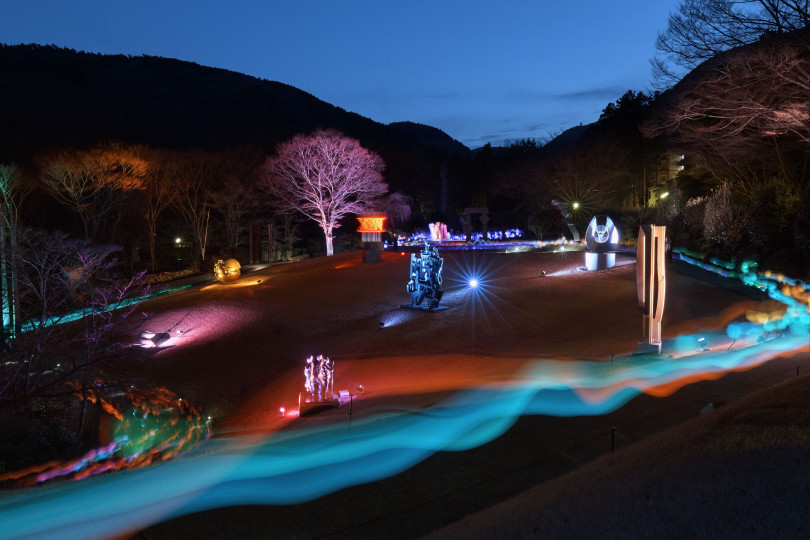 アートなライトアップイベント「箱根ナイトミュージアム」が今年も彫刻の森美術館で開催