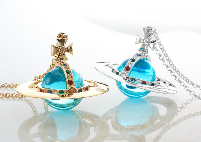 Vivienne Westwood 青色片耳用ピアス