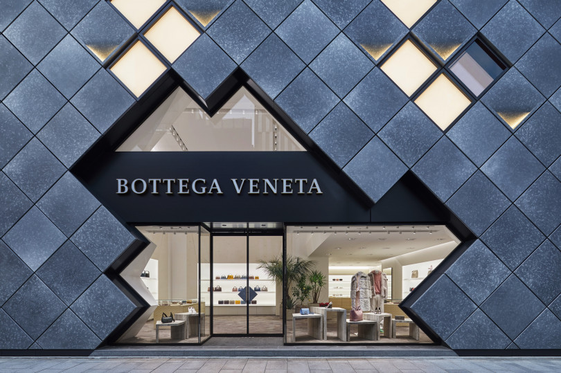 ボッテガ・ヴェネタ、銀座にアジア最大のフラッグシップをオープン! 先行アイテムも発売