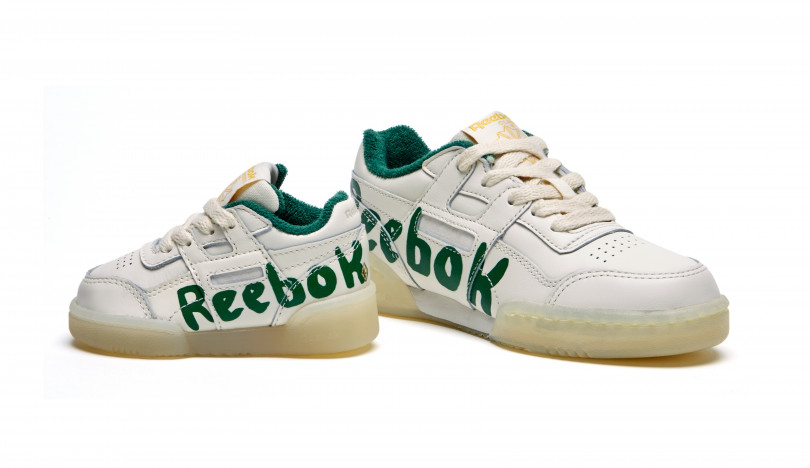 「WORKOUT PLUS GRAPHIC TAO x Reebok（ワークアウト プラス グラフィック タオ×リーボック）」（12.0cm～16.0cm 税込7,549円、17.0cm～25.0cm 税込8,629円）