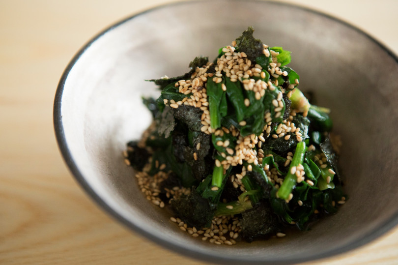 「ほうれん草と海苔の胡麻和え」（500円）