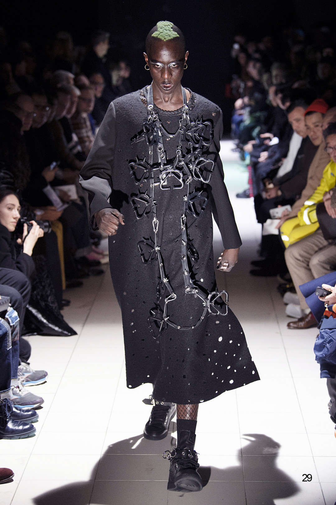 光を求めるソリッドなコム デ ギャルソン オム プリュス 19 秋冬メンズ Fashion Fashion Headline