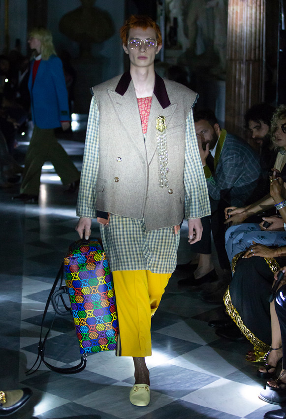 [LOOK] Set in Rome: Gucci Cruise 2020 Collection | PHOTO(34/138 ...