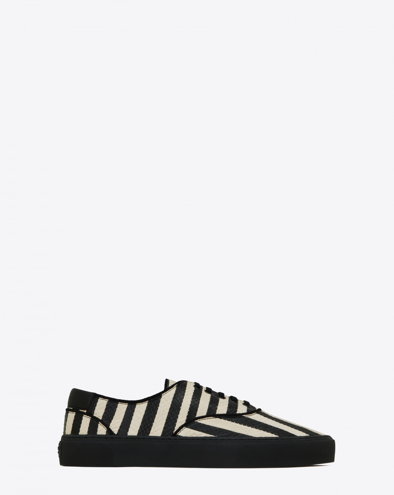 VENICE LOW TOP SNEAKER IN BLACK AND WHITE ELAPHE（11万円）