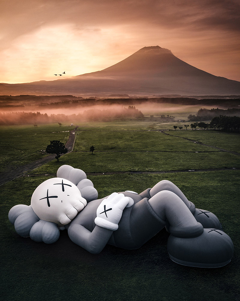 KAWS HOLIDAY JAPAN 新品 フィギュア 富士山ver 日本限定 KAWS HOLIDAY JAPAN 新品 フィギュア 富士山ver 日本限定 KAWS Holiday