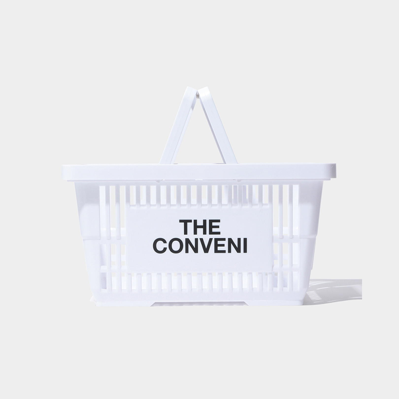 「THE CONVENI SHOPPING BASKET」（2,200円）