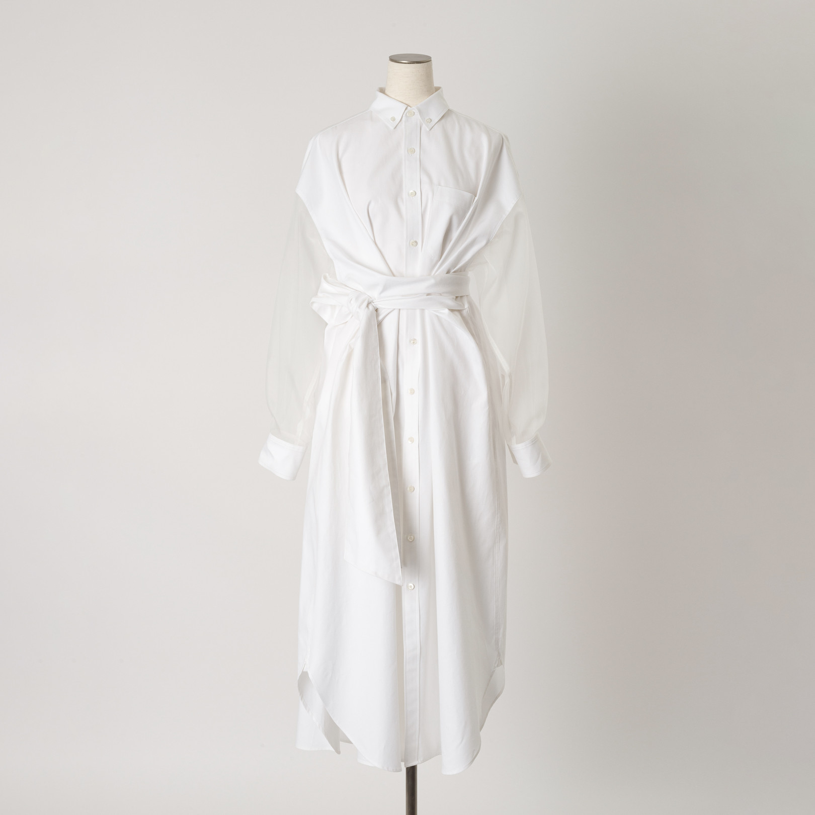「OXFORD SHIRT DRESS」（White 3万8,000円）
