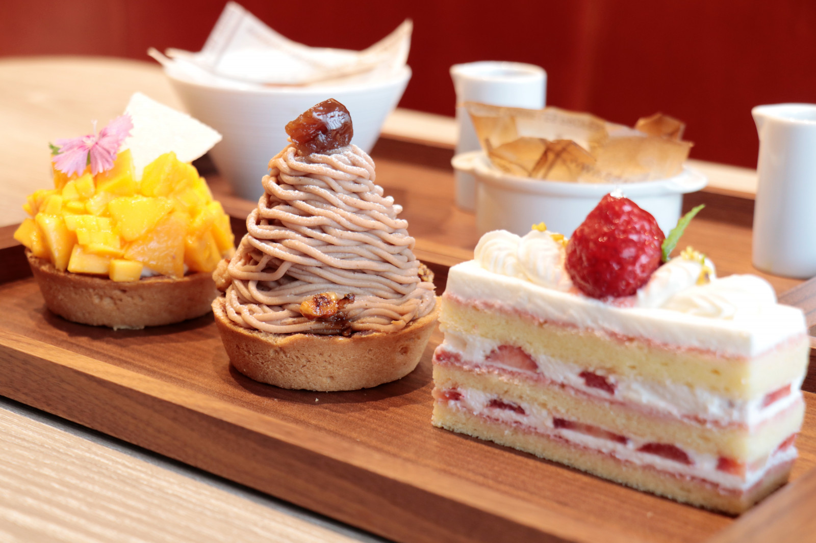 Bonbonheur Cafe in Ginza Mitsukoshi offers cool sweets and new cakes ...