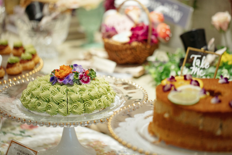 レポート 美味しくって可愛い 花とお茶のスイーツブッフェ アリスのフラワーティーパーティーって Gourmet Fashion Headline