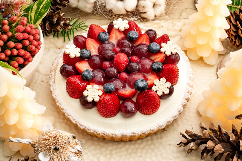 キル フェ ボンの クリスマスケーキ ツリー リース 雪の結晶をイメージした3種類が登場 Gourmet Fashion Headline