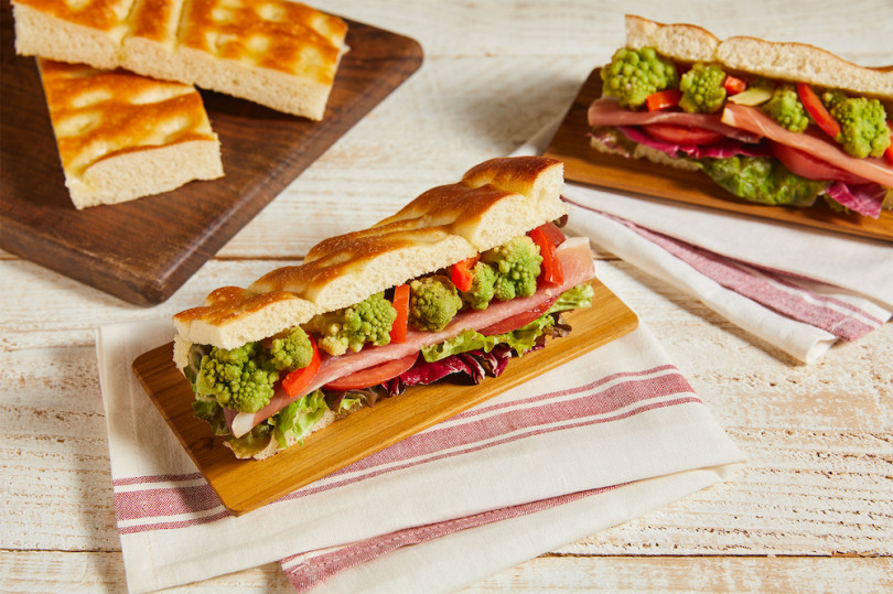 スタバが運営するベーカリー プリンチ から春の新作サンドイッチが登場 3種のイタリアパンを使って Gourmet Fashion Headline