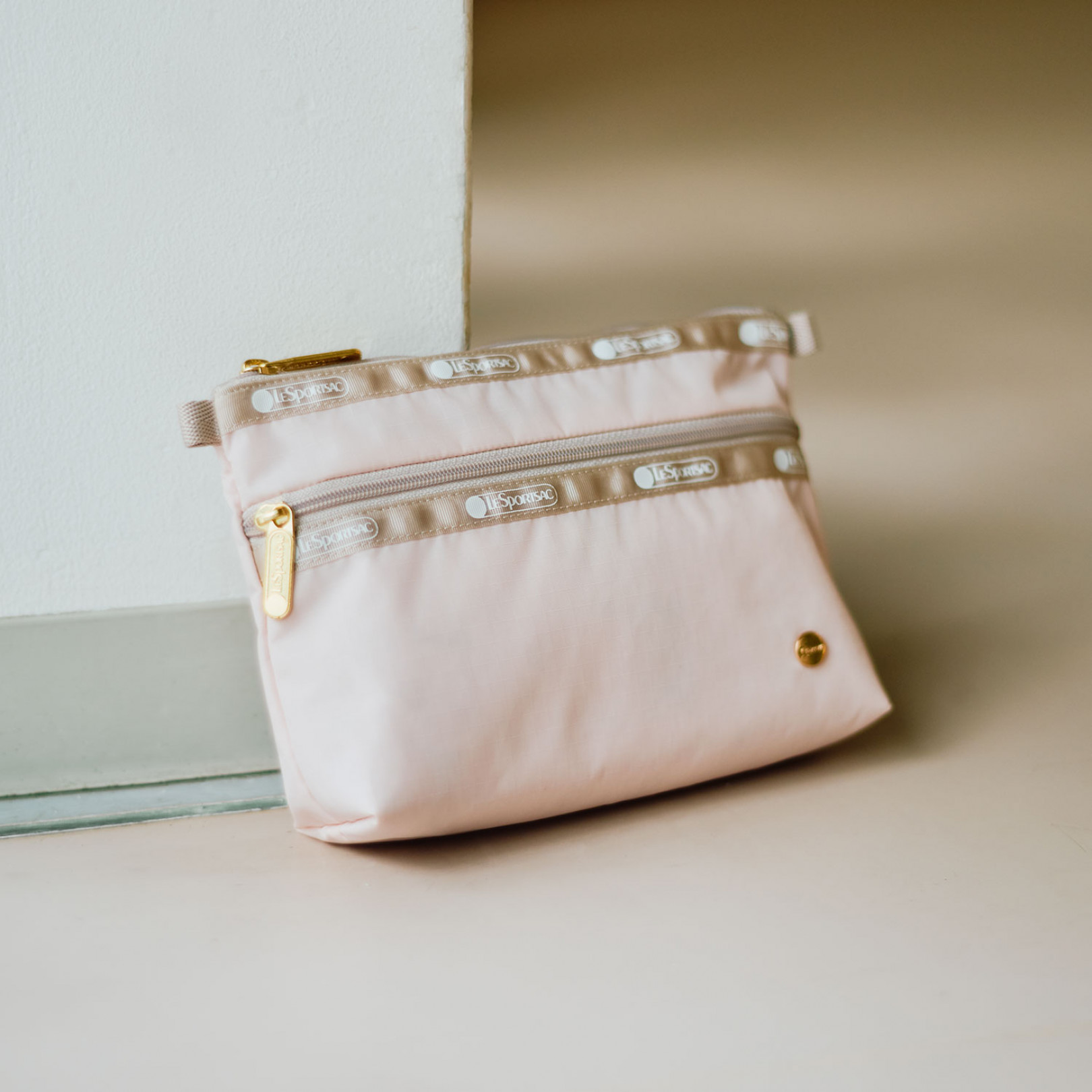 Chacott Pink【Cosmetic Clutch】H15×W20×D6cm 3,960円