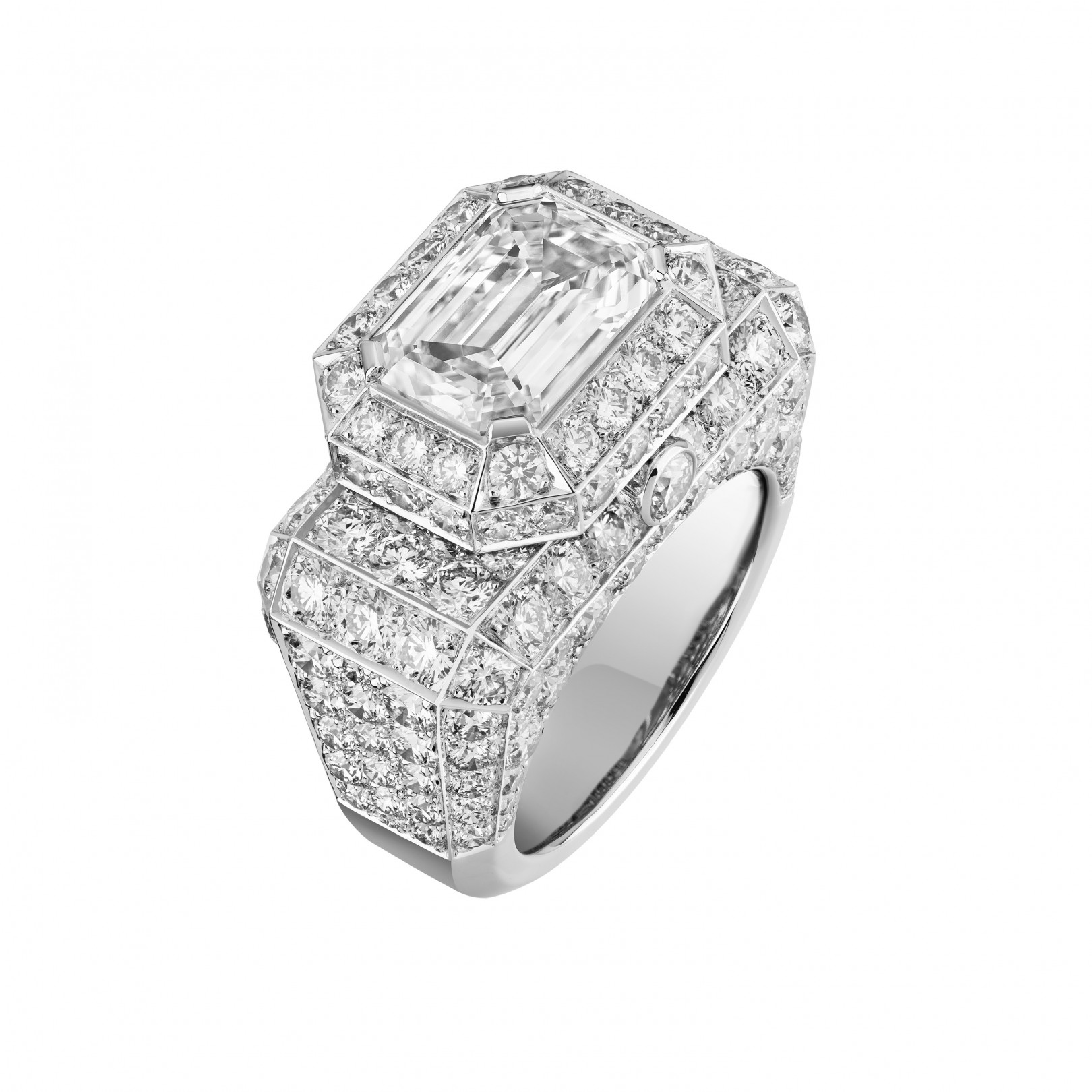 DIAMOND STOPPER リング、WG、ダイヤモンド、 1 エメラルドカット ダイヤモンド 3.07 ct 5,610万円（参考価格）