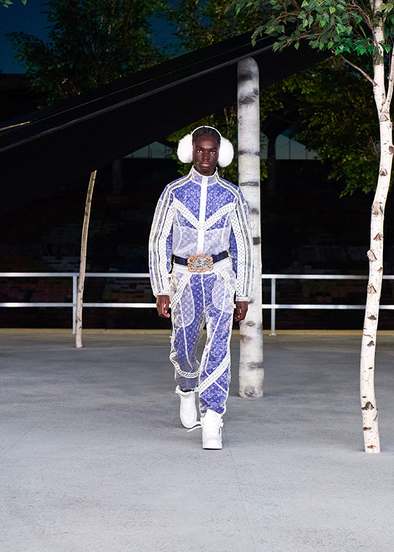 LOUIS VUITTON  Spring Summer 2022 Men Spin Off Show