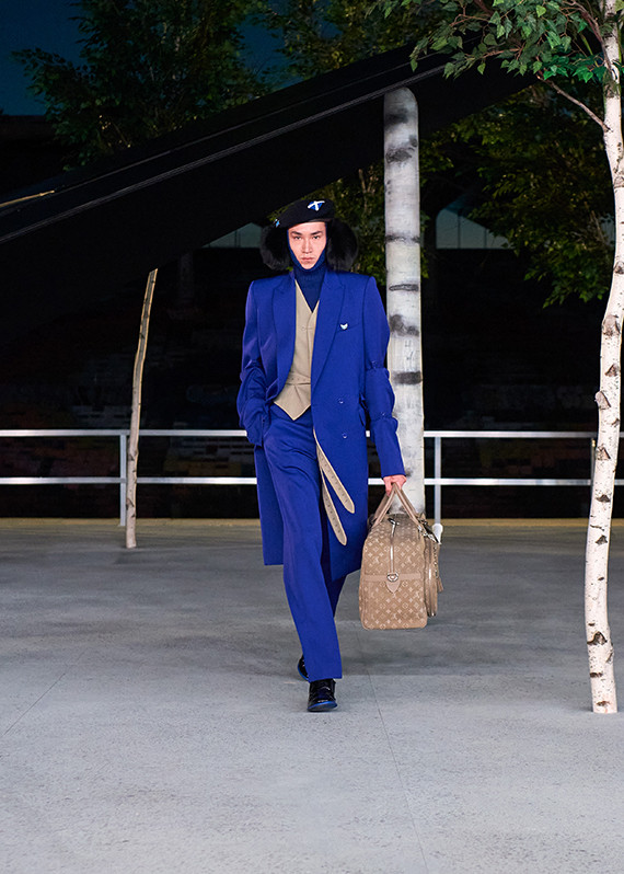 LOUIS VUITTON  Spring Summer 2022 Men Spin Off Show